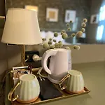 La Pace Hotel